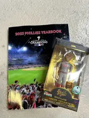Philadelphia Phillies MLB ￼Bryce Harper Funko Vinyl Figure Grey w/ 2023 Yearbook