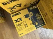 DEWALT DCD805 20V Max XR Brushless Cordless 1/2 in. Hammer Drill/Driver NEW
