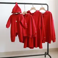 在飛比找ETMall東森購物網優惠-哺乳裙秋冬新年嬰兒網紅親子裝