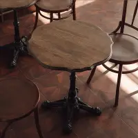 在飛比找樂天市場購物網優惠-格桑覆古實木圓桌中古小邊幾美式調性餐桌咖啡廳桌子奶茶甜品桌子