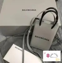 在飛比找Yahoo!奇摩拍賣優惠-Balenciaga 巴黎世家男女同款 灰色logo手機包零