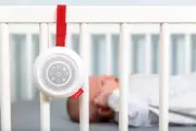 Portable Baby Soother, 6 Calming Sounds, White Noise Shushing Hush Machine