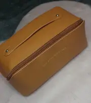 Brand NEW Chic Cosmetic travel bag, w multi compartments, zipper and Handle