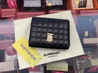 在飛比找Yahoo!奇摩拍賣優惠-☆最愛二手精品☆ BURBERRY 全新黑色全皮金色TB釦釦