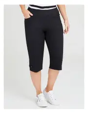 [Taking Shape] Editorial Essential Short in Black