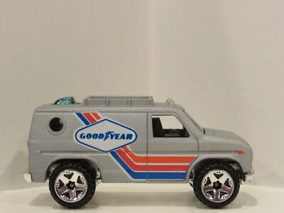 Hot Wheels 2012 HW Performance '12 Baja Breaker in Kmart Exclusive Gray Goodyear