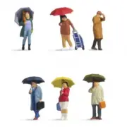 15523 Noch Ho Characters Various With Umbrellas Scale 1:87