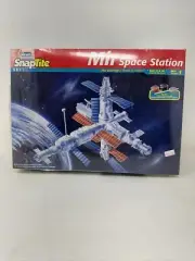 Revell Monogram SnapTite Model Kit Mir Space Station 1998 Sealed 85-1179 Level 1