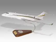 Bombardier BD-700 Global Express Desk Wood Airplane New Model Large Scale 1/72
