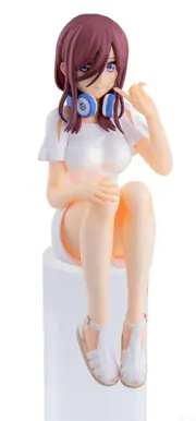 The Quintessential Quintuplets Movie PM Perching Figure Miku Nakano