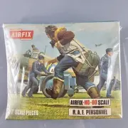 Vintage AIRFIX WWII RAF PERSONNEL HO-OO Scale Toy Soldiers Model Kit 1974 SEALED
