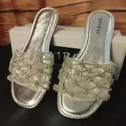 Bamboo Women's Silver Open Toe Flat Slip-on Sandals 7/37