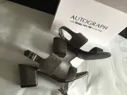 BNIB Ladies Sz 7 Autograph Step On Air Brand Stunning Soft Grey Sandals RRP $70
