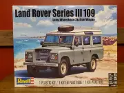 Revell Land Rover Series III 109 Long Wheelbase Wagon 1:24 model kit 4498 New!!