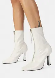 [Public Desire] White Peppa Zip Up Ankle Boots