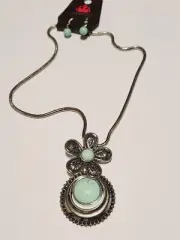 Paparazzi Bohemian Blossom Necklace & Earring -Blue