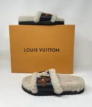 LOUIS VUITTON Shearling Calfskin Paseo Flat Comfort Mule 38 Beige Slide Shoes ❤️