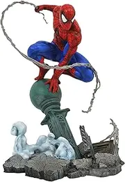 Diamond Select Toys Marvel Gallery Spider-Man 9 Inch PVC Statue