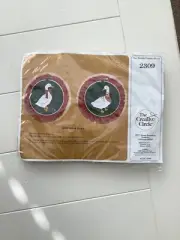 Creative Circle #2309 Bib + Bows Duck Geese Vintage 1984 Kit Christmas NEW