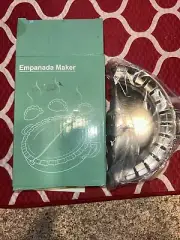 empanada maker (metal)
