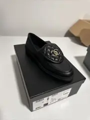 Chanel Women Black Loafers Size 38 Interlocking CC Logo Turnlock Gold HW NEW