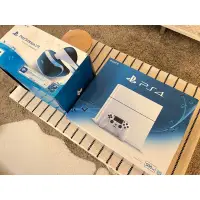 在飛比找蝦皮購物優惠-sony ps4 +vr主機+雙手把組合+3片遊戲二手主機 