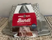 NEW Nordic Ware Bundt Gingerbread House Cake Pan Mold - Heavy Cast Aluminum
