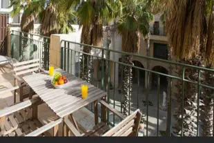 梅納哈米亞的2臥室 - 51平方公尺/1間專用衛浴Trust Inn - Jaffa Noga lovely 2Bdr Balcony&Parking