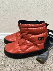 Outdoor Research Men’s Jupiter Red Tundra Trax Booties Size Medium (10-11) NWT
