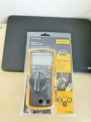 FLUKE 110 PLUS ESSENTIAL MULTIMETER W/ LEADS (NEW SEALED) SHIPS FAST