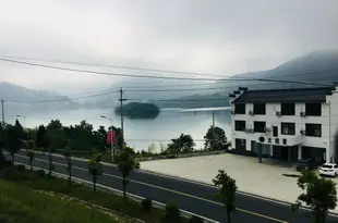 黃山雲泊裏旅居酒店In Clouds Hotel