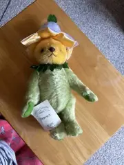 Steiff Bear Sprout The Four Seasons Spring 1997 . 14 inches tall
