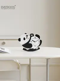 在飛比找松果購物優惠-可愛熊貓時鐘擺件 創意家居桌面擺設 裝飾品 (8.3折)