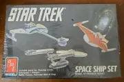 Star Trek Space Ship Set (2) Includes: Starship U.S.S. Enterpirse, Klingon Batt