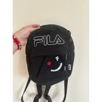 在飛比找蝦皮購物優惠-FILA 黑色小後背包