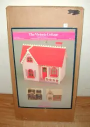 VINTAGE BEACHWOOD LTD. THE VICTORIA COTTAGE WOOD DOLL HOUSE KIT NEW OLD STOCK