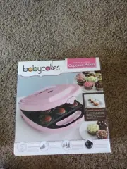 Babycakes Pink Cupcake Maker Machine 8 Mini Cupcakes CC282 With Box