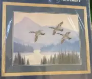 Vtg Rare Fancicrafts CANADA GEESE IN FLIGHT Crewel Embroidery Kit #01002