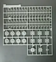 DRAGON 1/35 Scale Sd.Kfz.251/17 w/2cm Flak Parts Tree E from Kit No. 6292