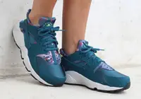 在飛比找旋轉拍賣優惠-【專櫃代購】現貨 NIKE AIR HUARACHE 湖水綠