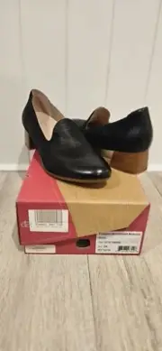 Dansko Womans PRESTON Burnished Nubuck Leather Size 8