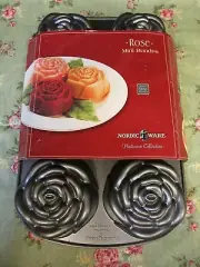 NEW * Nordic Ware Rose Mini Bundts Heavy Cast Aluminum Platinum Collection USA