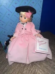Madame Alexander doll paulette 1128. Excellent condition and in original package