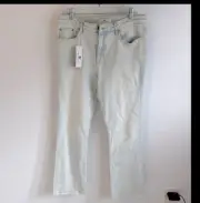 Vineyard Vines Jamie Kick Flare Jeans Light Indigo size 30 NWT