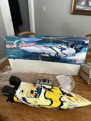 Radio Shack Wave Jumper RC Boat Vintage New In Box Free Ship Rare Yellow 60-4317