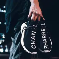 在飛比找Yahoo!奇摩拍賣優惠-Pharrell x Chanel x NMD 男女球鞋 運