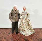 Dollhouse Grandparents Grandma & Grandpa Porcelain Dolls Poseable 1:12 Scale