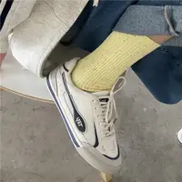 在飛比找ETMall東森購物網優惠-黃色豎條純棉運動百搭女夏季襪子