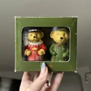 Harrod's Knightsbridge Ornaments Set of 2 Teddy Bears Boxed Beefeater & G/Man