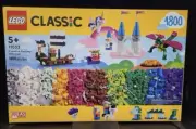 LEGO Classic Creative Fantasy Universe Set 11033 1800 pieces - SHIPS TODAY